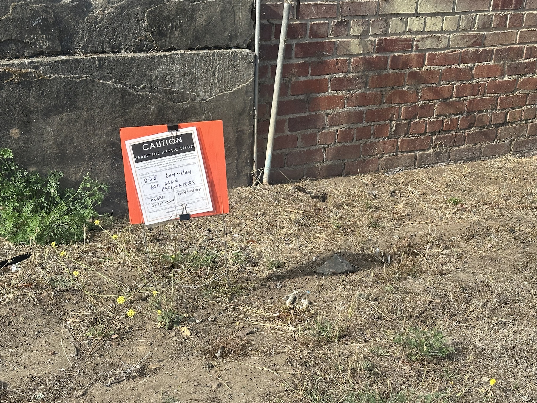 Additional context image of a Rodeo sign at Building 663